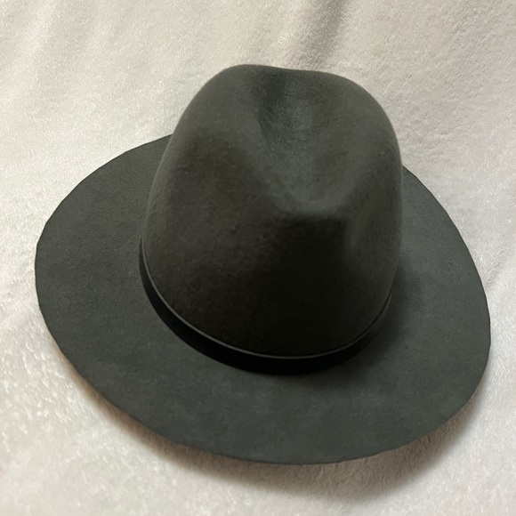 Gray felt structured hat - Picture 2 of 3